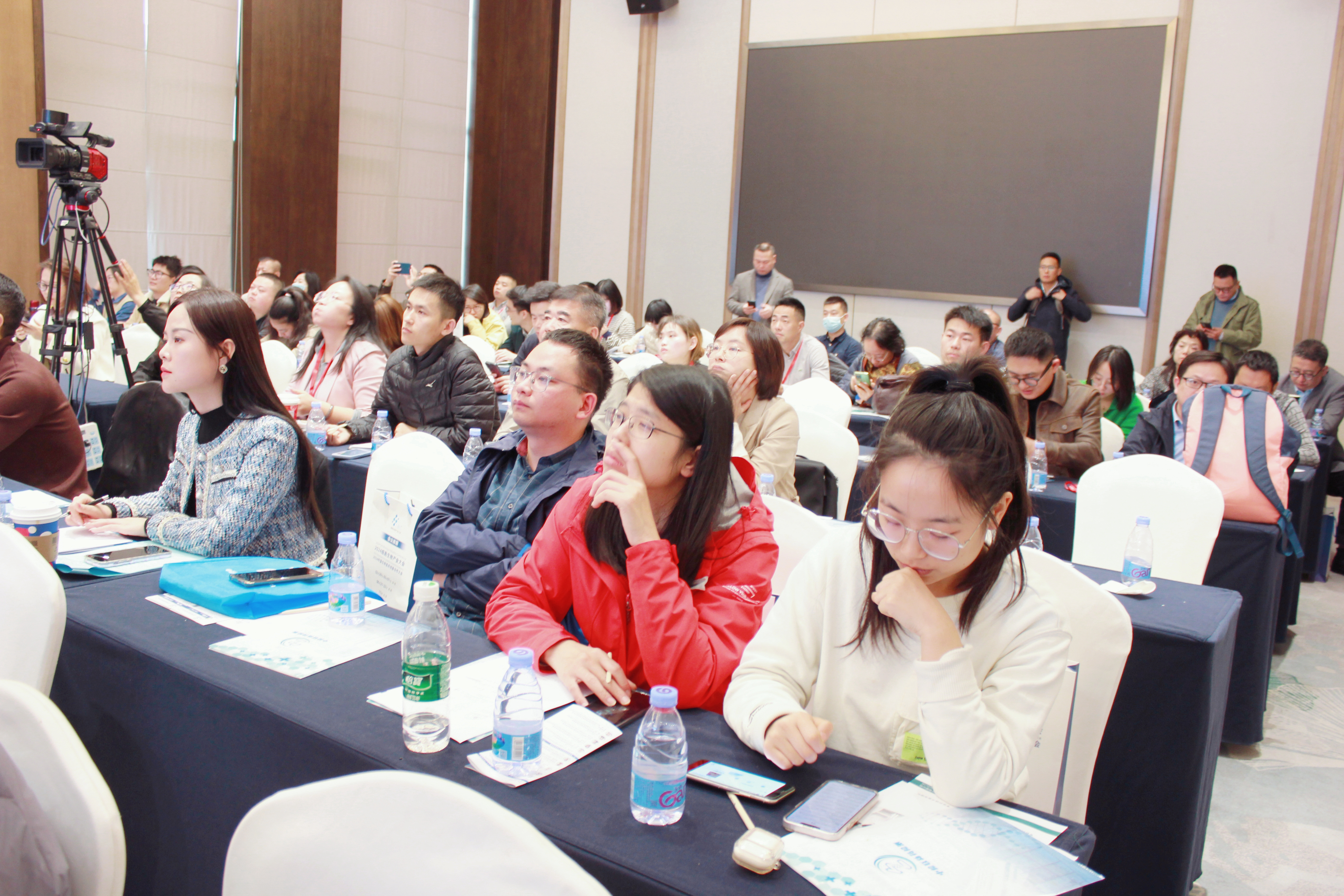 微信图片_20231130135600 - 副本.jpg
